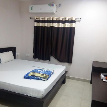 Hotel Indraprasth Balangir Екстериор снимка