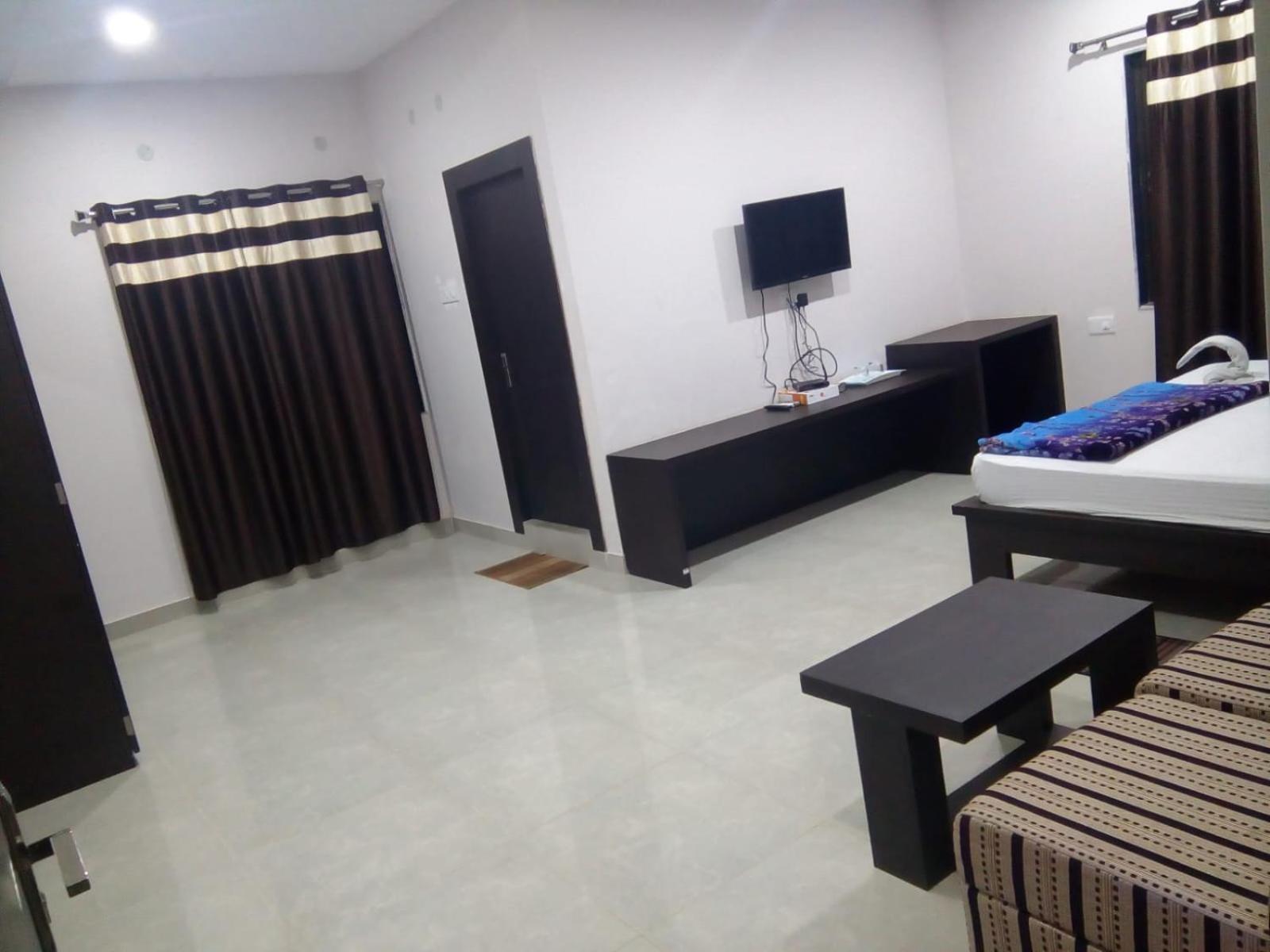Hotel Indraprasth Balangir Екстериор снимка