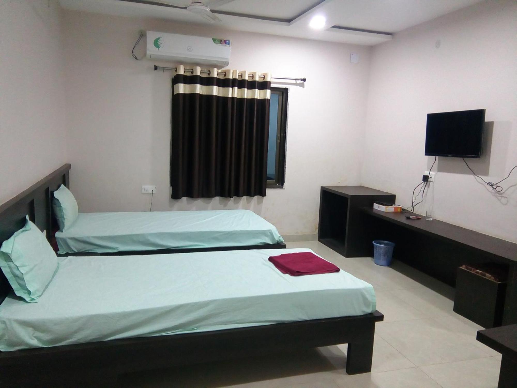 Hotel Indraprasth Balangir Екстериор снимка